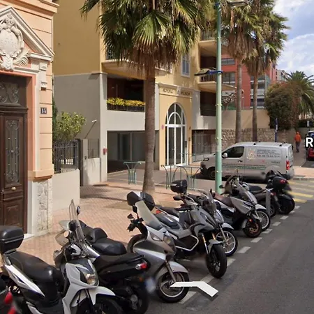 아파트 Royal Plaza